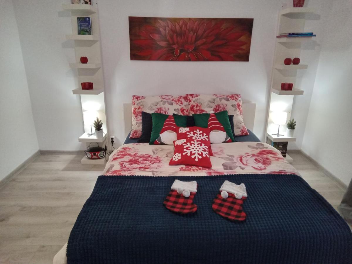 Domek U Kazi Sadowne Ngoại thất bức ảnh